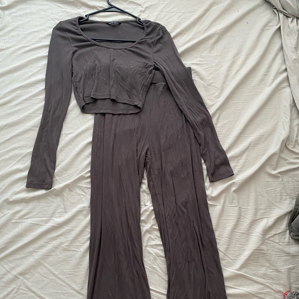 Shein size small. Never worn dark grey